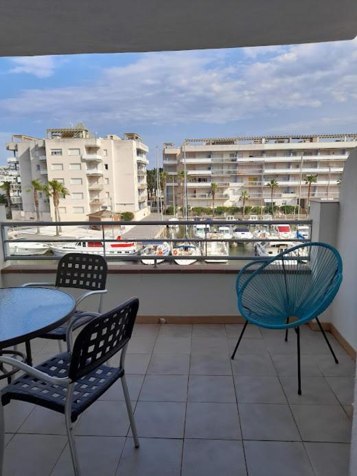 Appartement Lumineux Sur Les Canaux Roses Luaran gambar