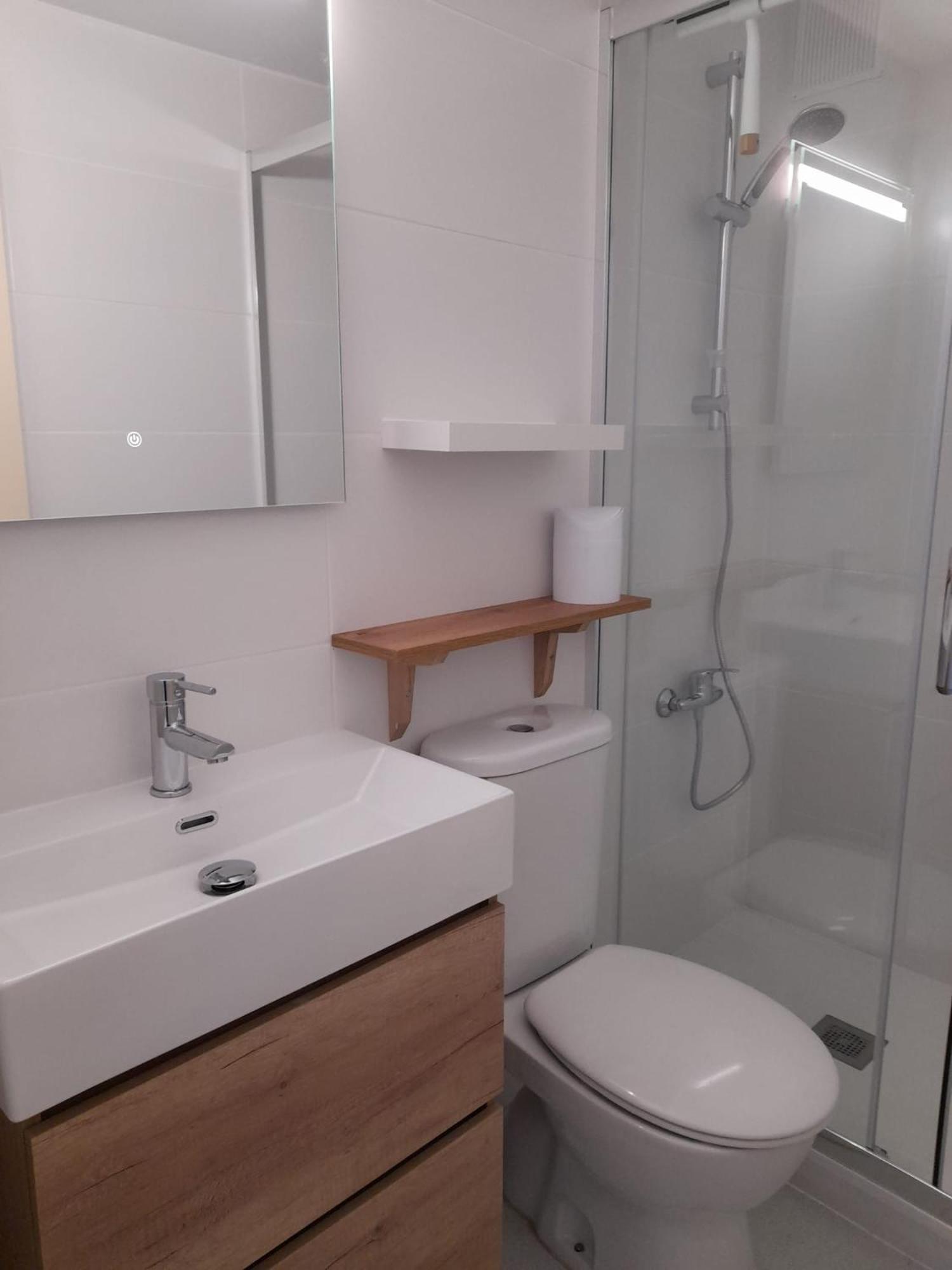 Appartement Lumineux Sur Les Canaux Roses Luaran gambar